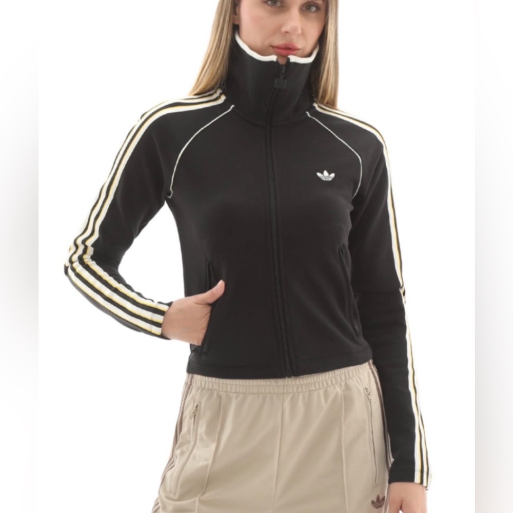✨Host pick ✨adidas original Slim Fitted Firebird Track Top